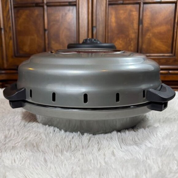 Bella Stone Pizza Oven Graphite Black Thin Crust - Deep Dish Pan Pizza - Fries - Picture 4 of 16